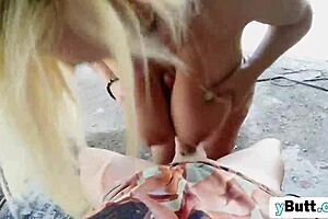 Big dick lover gets a tit and cock sucking session with a blonde beauty