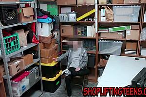 Blonde Security Gets Cumshot In Reality Teen 18+ Fuck