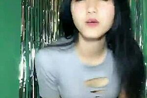 Hotgirl on webcam, sexy livestream on Uplive