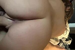 Pawg teen Bailey enjoys morning riding POV