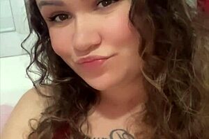 dj brisa guides handjob from mama noel teasingly