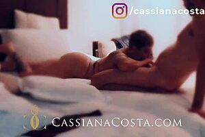 quem não quer acordar com um boquetinho de loira gostosa