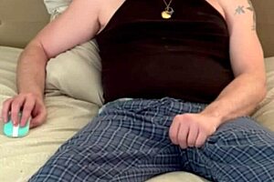 slimyslimy1 having a fun time jerking off with huge tattooed monster cock