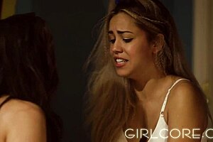 Gia Paige begs Alina Lopez to fist her trimmed pussy in retro style