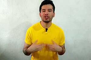 Joven Twink Penetra al Señor Taquero en Bodega a Pelo