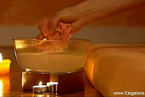 Relaxing Oiled Massage in India