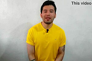 Joven Twink Penetra al Señor Taquero en Bodega a Pelo