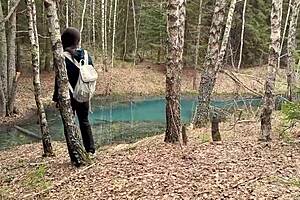 Quick Public Anal Sex on the Lake with Amateur Couple Bent Over in Doggystyle for Hot Cumshot.