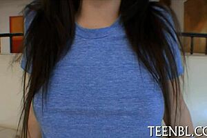 Teen babe delivers intense oral pleasure in POV