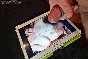 I made a tribut for martina fragola with cum and masturbation, but I messed up the cumshot part.