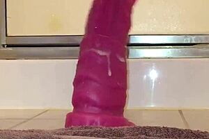 I's using the bad dragon large sleipnir for huge gapin masturbation, it's so extrem!