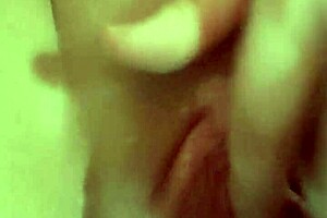 hot wife squirts in homemade solo session