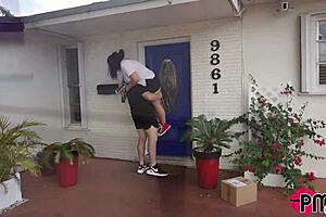 super fan vicki verona meets her crush thor johnson?