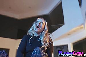 I'm anna claire clouds posing naked in long boots