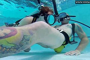 Manga Girl Fingered and Blown Underwater