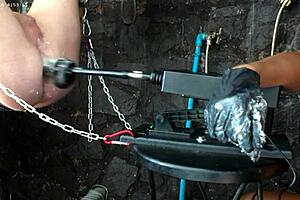 that sex machine in anime hentai, so intense! 😈