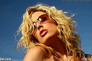 Blonde babe feels daring in outdoor masturbation ecstasy.