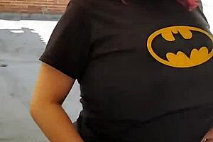 Sammy Owens enjoys sunbathing on webcam