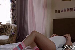 Teen Plays Kinky Solo Game With Toys On Wet Pussy