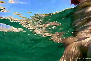 Check this bbw with hairy pussy getting fully nude in public! 😍