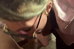 damn, givin’ head to a hot tattooed dealer in a dark alley