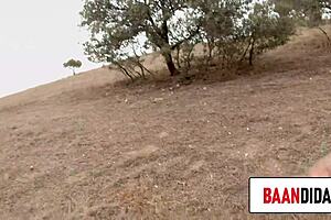 Rubia tetona acepta follar en publico blondie fesser pillada