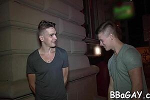 Hot gay photos for free!