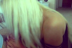 yo, this slutty mature cuckold deepthroats until i bust in her mouth