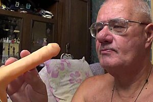 yo, my husband’s a total cocksucker, welcoming all gays and bi!