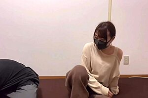 Beautiful couple Eymu Mi’s hot scene in YouTube video