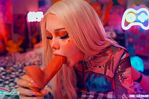 Little cosplayer fingers herself on webcam