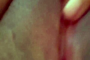 Indian babe rubbing her slutty cunt before work!