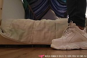 i masturbate to orgasm in stockings on web chat