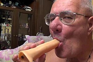 yo, my husband’s a total cocksucker, welcoming all gays and bi!