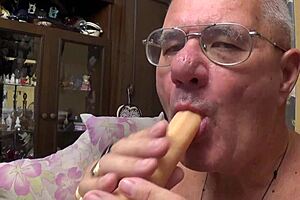 yo, my husband’s a total cocksucker, welcoming all gays and bi!