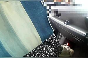 変態貧乳ヤリマン不倫人妻の中出し三昧の２日間。【素人中出しハメ撮り】舞30代中出し大好きパイパン主婦。