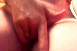 your beautiful italian sister shows webcam tricks, are you impressed?