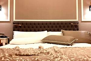 i cum solo in this gostosa session.