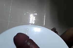 Top guy with anxiety and a huge cock 😏