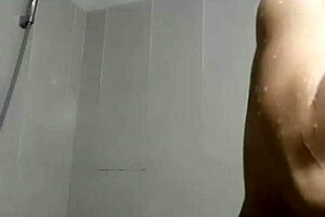 Top guy with anxiety and a huge cock 😏