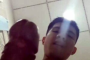 Top guy with anxiety and a huge cock 😏