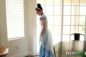 Beautiful amateur Lily Thot has a magical ass fuck with David Lee
