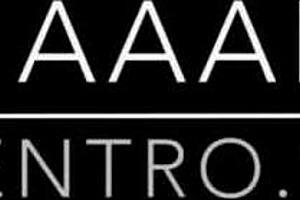 mamandole la verga al novio de mi mejor amiga en el automóvil