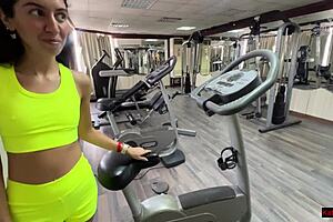 Risky public sex in gym with cum swallowing.