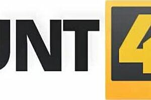 Hunt4k: Belle with red hair fucked by stranger in toilet in front of BF 😏