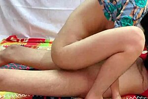 Aunty fucked by teen 18+ age boy with hindi audio full hd porn video