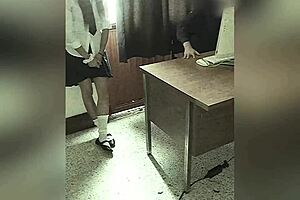 Cámara Graba A Maestro Y Alumna En La Oficina Del Colegio Colegiala Mexicana Se Deja Follar Por El Profe Por Una Mejor Calificación Video Amateur Real