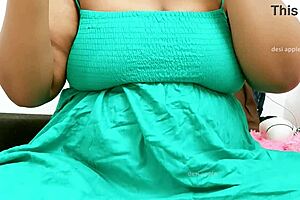 Big Tits Indian Sexy Lady Shows Off Curves