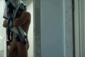 Watch Anna Rose getting her pussy fucked and licked in the bathroom on Sexart