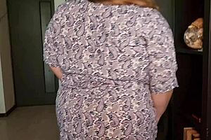 Mommy with HUGE ASS gets tight anal pounded by cock and fingers. Deep CREAMPIE follows!